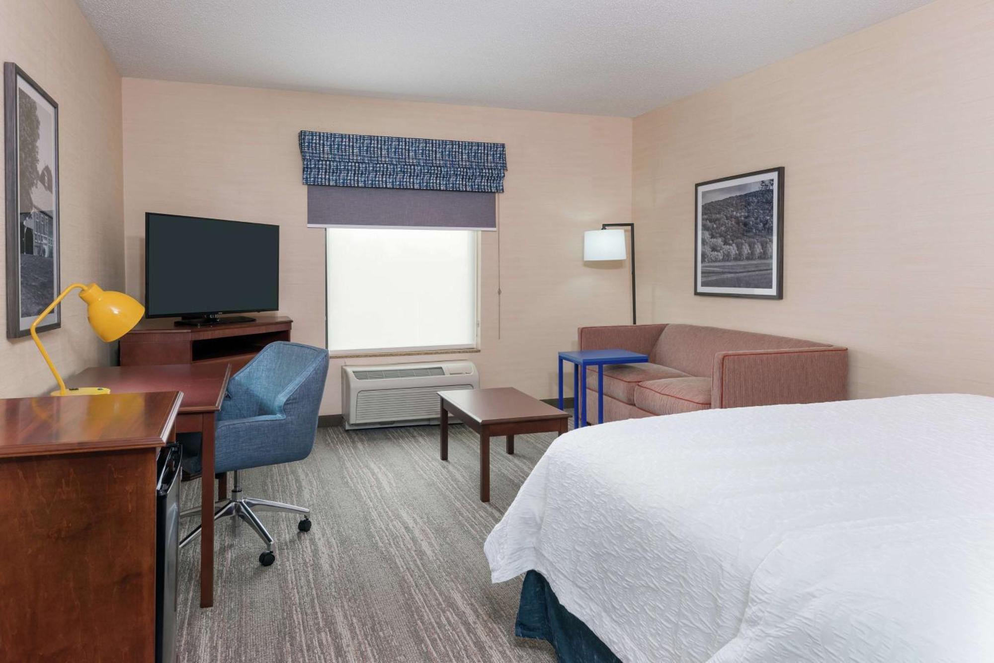 Hampton Inn Springfield South Enfield Exterior foto